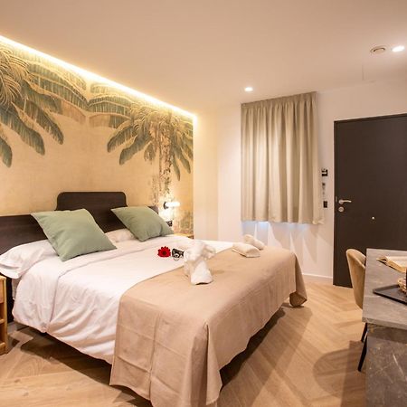 Boutique Rooms Playa Burriana Nerja Dış mekan fotoğraf
