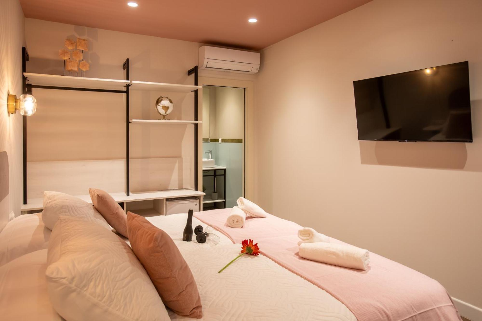 Boutique Rooms Playa Burriana Nerja Dış mekan fotoğraf