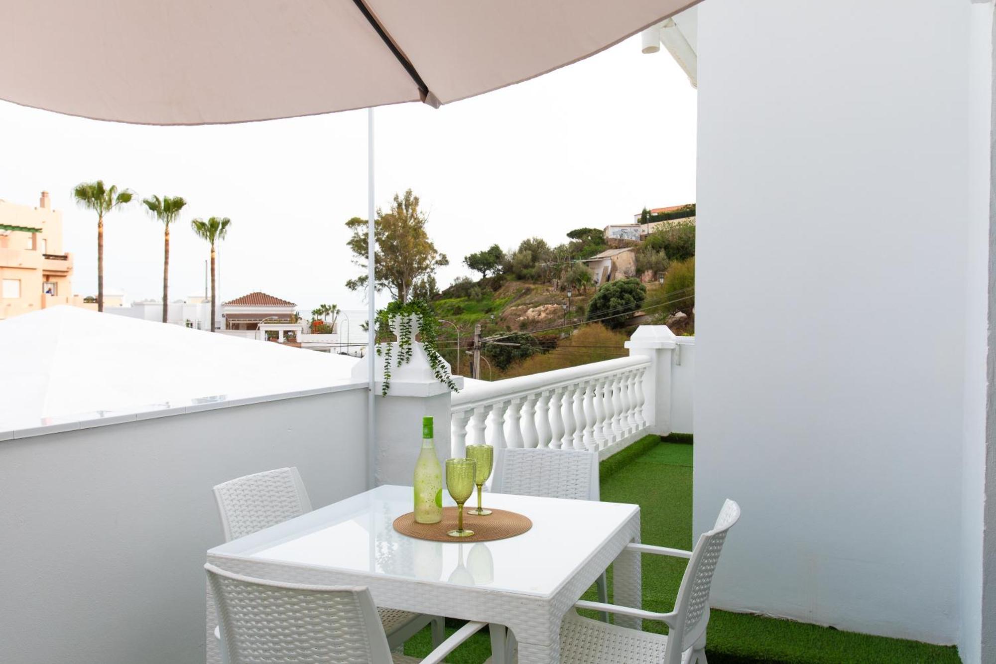 Boutique Rooms Playa Burriana Nerja Dış mekan fotoğraf