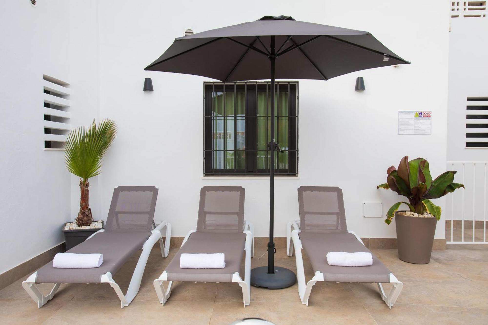 Boutique Rooms Playa Burriana Nerja Dış mekan fotoğraf
