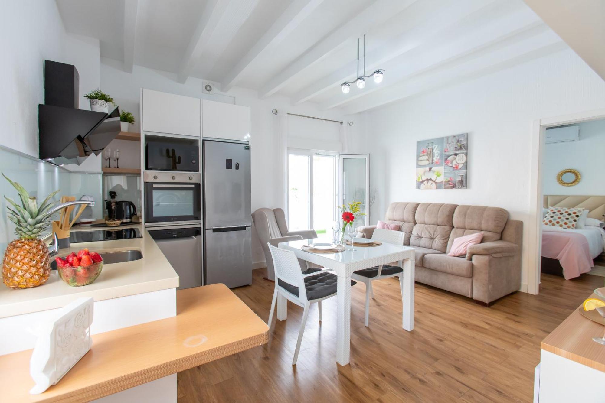 Boutique Rooms Playa Burriana Nerja Dış mekan fotoğraf