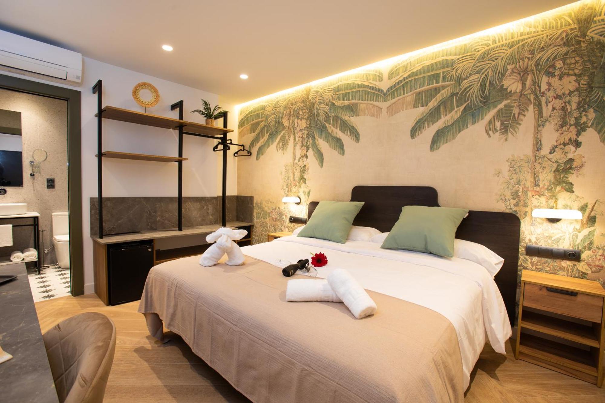 Boutique Rooms Playa Burriana Nerja Dış mekan fotoğraf