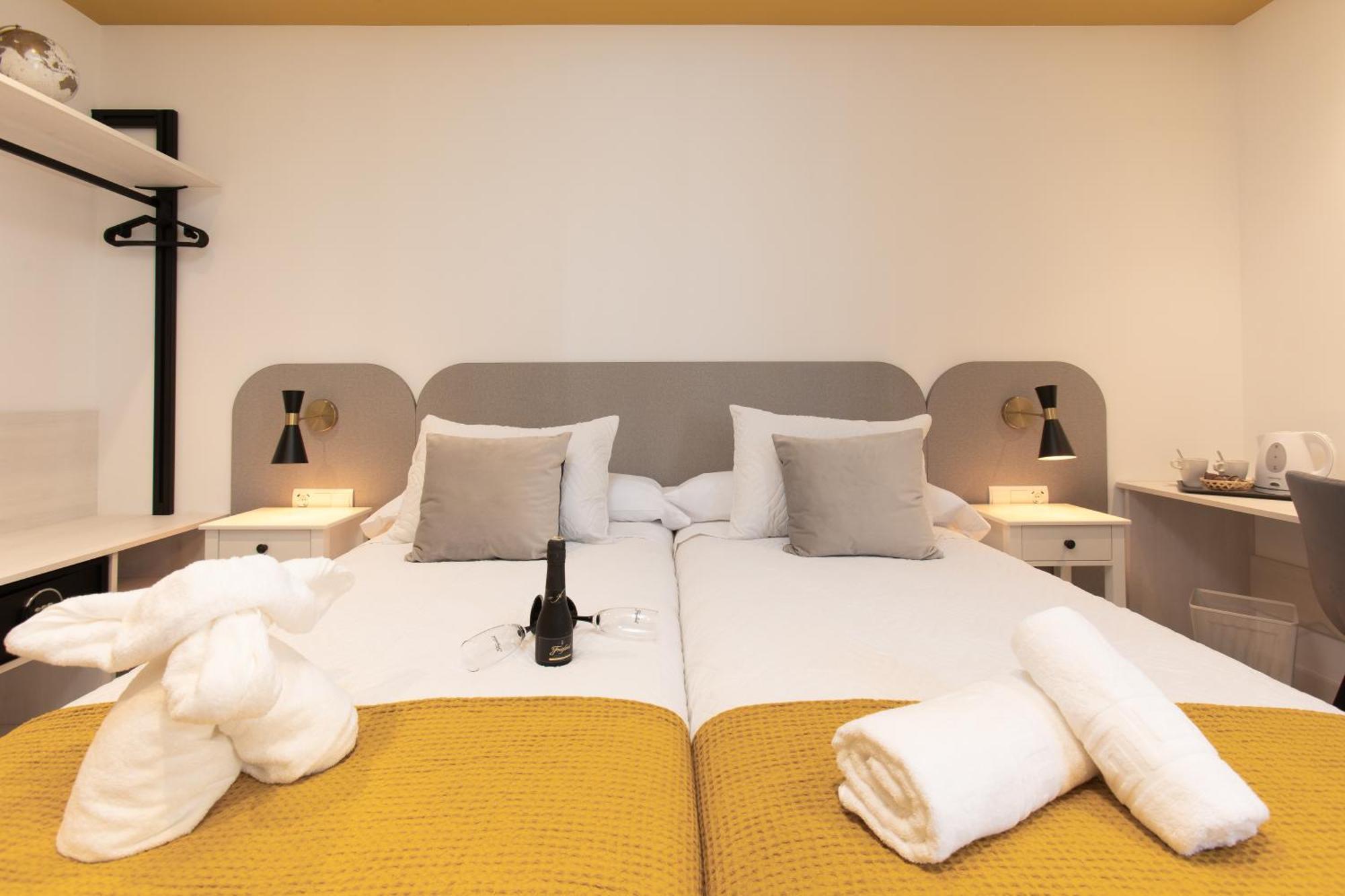 Boutique Rooms Playa Burriana Nerja Dış mekan fotoğraf