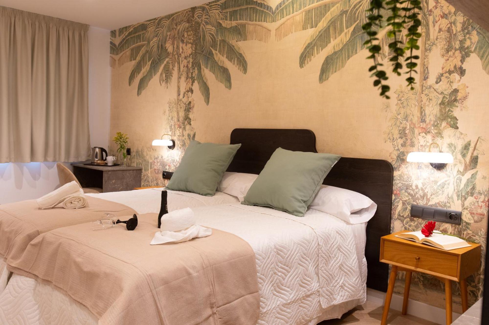 Boutique Rooms Playa Burriana Nerja Dış mekan fotoğraf